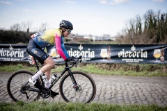 LANSSENS Lien (BEL/DD Group-Isorex-No Aqua) racing over the sketchy cobbles Le Samyn des Dames 2023One day race from Quaregnon to Dour (BEL/99km)©kramon